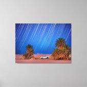 Desert Star Trails: Palmbomen en pick-up truck nac Canvas Afdruk (Voorkant)