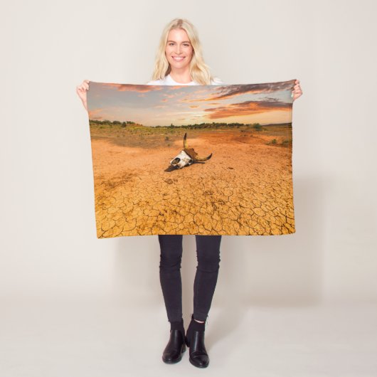 Deserts | Desert with Cow Skull Fleece Deken (In situ)