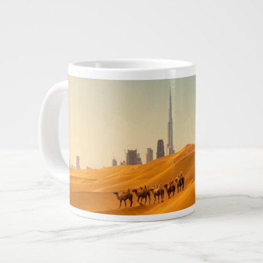 Deserts Dubai's Skyline View with Camels Grote Koffiekop (Links)