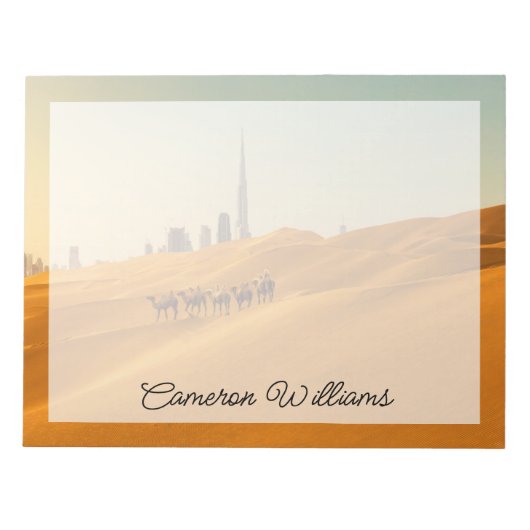 Deserts Dubai's Skyline View with Camels Notitieblok (Voorkant)