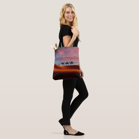 Deserts Man & Camels in the Sand Dunes Tote Bag (Op model)