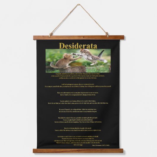 Desiderata Cat Fight on tree stump Hangend Wandkleed (Voorkant)