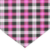 Designer plaid / tartan patroon roze en zwart tafelkleed (Gekanteld)