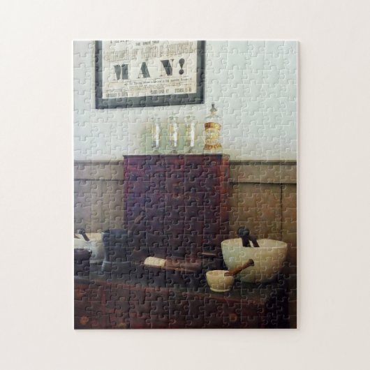 Desk met mortier en stampen legpuzzel (Verticaal)