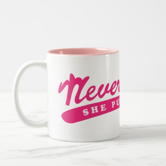 Desondanks beweerde ze dat. tweekleurige koffiemok (Links)