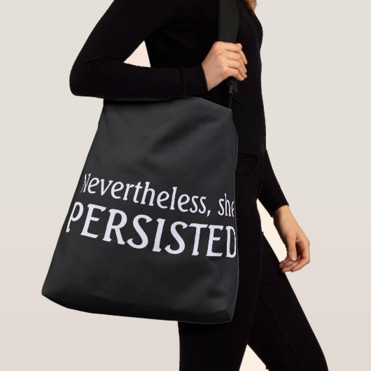 Desondanks bleef ze bij crossbody tas (Dichtbij)