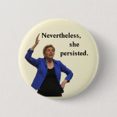 Desondanks bleef ze bij ronde button 5,7 cm (Voorkant)