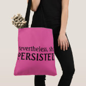 Desondanks bleef ze bij tote bag (Dichtbij)