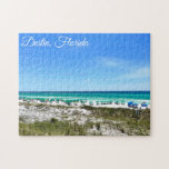 Destin Florida Coast Beach Umbrellas  Custom Legpuzzel<br><div class="desc">Deze prachtige Destin Florida strand puzzle kenmerkt de  blauwe groene oceaanwateren van Sandestin langs de kust.  blauwgroen en blauwe paraplu's aan de zomerkust vóór het zee gras. Een mooi wit krullend script voor mijn favoriete kuststad langs de emerald kust.</div>
