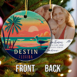 Destin Florida  Zeemeeuw Sunset Souvenirs Keramisch Ornament<br><div class="desc">Destin Beach Florida Zeemeeuw Retro Palm Trees 60s Souvenirs. Sunset design met uw favoriete strand en zee, geschikt voor Florida beach Towns liefhebbers vooral degenen die houden van Destin Beach. - Voeg een foto op de achterkant toe met de eenvoudig te gebruiken sjabloon. - U kunt deze sjabloon aanpassen en...</div>