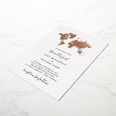 Destination Wedding | Elegant Wereldkaart Roos Gol Folie Uitnodiging (Gedraaid)