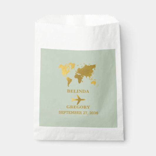 Destination Wedding World Passport Sage Green Gold Bedankzakje (Voorkant)