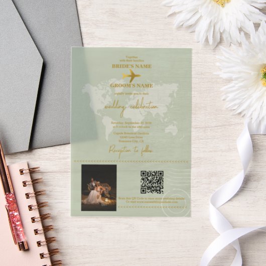 Destination Wedding World Passport Sage Green Gold Vellum Uitnodigingen (Huwelijk)