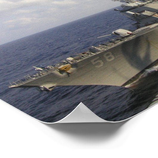 Destroyer naast poster (Hoek)