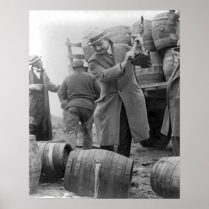 Destroying Kegs of Beer, 1924. foto Poster
