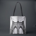 Detail van Brooklyn Bridge-architectuur Tote Bag<br><div class="desc">Elegante coole beroemde Brooklyn bridge close-up architecturale detail in zwart-wit.</div>