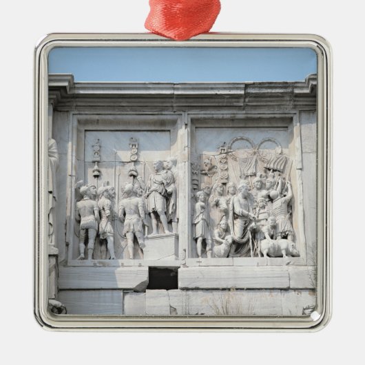 Detail van de Arch of Constantine Metalen Ornament (Voorkant)