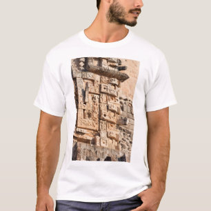 Detail van de Magicische piramide, Yucatan, Mexico T-shirt