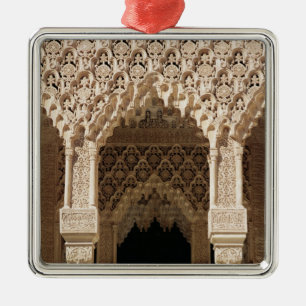 Detail van een galerijboog van het Hof Metalen Ornament