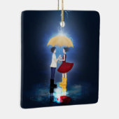 Detail van "Lovehit" Couple Sharing Umbrella Keramisch Ornament (Rechts)