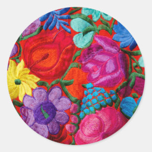Detail van traditioneel borduurwerk bloemendecorat ronde sticker