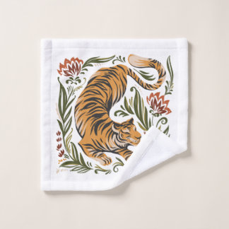 detailed tiger surrounded by floral decorations washandje