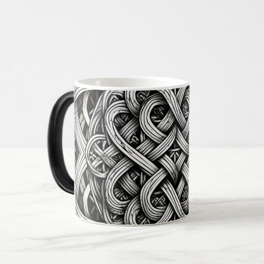 Detaillierte Schwarz-Weißer keltischer Knoten 0001 Magische Mok (Voorkant links)