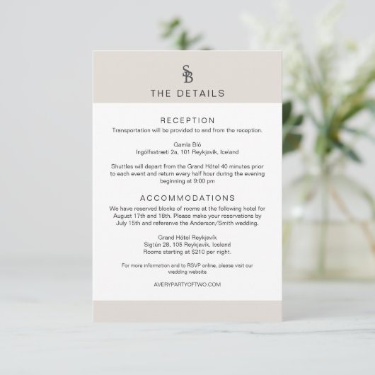 Details van CARMEN Passport Style Monogram Weddens Kaart (Staand voorkant)