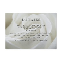 Details van de Elegant White Rose Wedding Guest