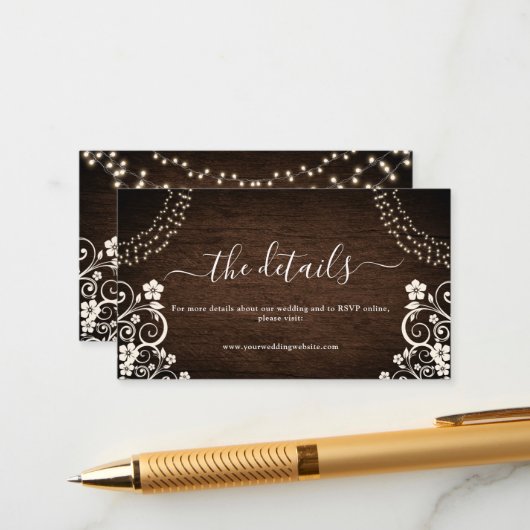 Details van het Rustic Woodsy Lights Wood Weddensc Informatiekaartje (Voorkant / Achterkant in situ)