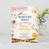 Detective meisje feest uitnodiging (Staand voorkant)