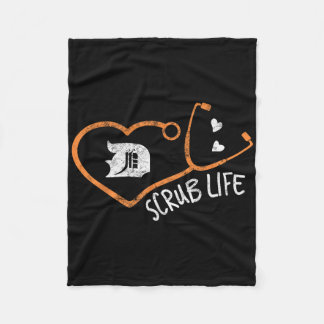 Detroit Scrub Life Michigan Nurse Shirt Medical Te Fleece Deken