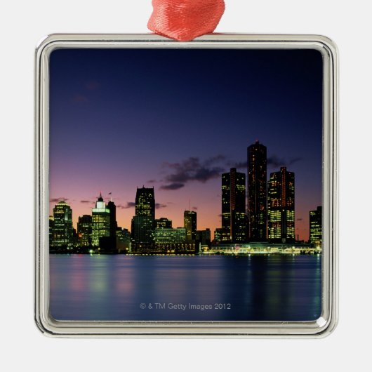 Detroit Skyline op Dusk 2 Metalen Ornament (Voorkant)