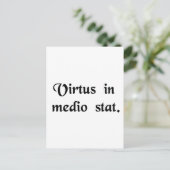 Deugd staat in het midden. briefkaart (Staand voorkant)