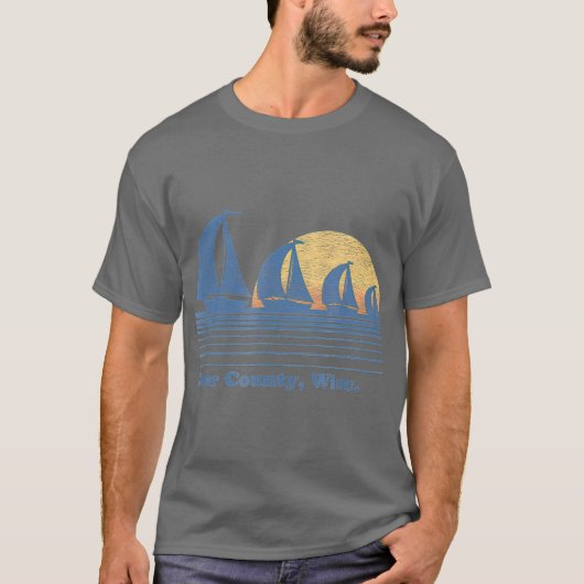 Deuren County WI Sailboat T  80s Sunset T-shirt (Voorkant)
