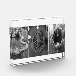 Deurkloppers, Barcelona Fotoblokken