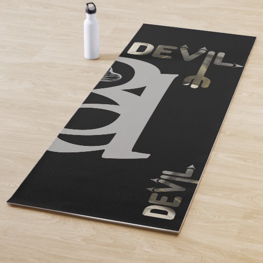 DEVIL Yoga Mat Abstracte Kunst Zwart Wit Goud (In situ)
