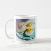 Deviled Eggs en the Chick Koffiemok (Links)