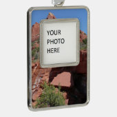 Devil's Kitchen in Sedona Arizona Verzilverd Omlijst Ornament (Rechts)