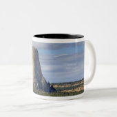 Devils Tower National Monument Tweekleurige Koffiemok (Voorkant rechts)
