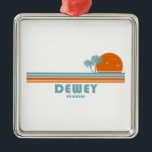 Dewey Beach Delaware Sun Palm Trees Metalen Ornament<br><div class="desc">Dewey Beach, die aan de ene kant van de oceaanstranden en aan de andere kant van de baai van de baai van de oceaan is voorzien, is perfect geschikt voor avonturiers die op het strand een leuke jet-skipiste of een riskant volleybalspel willen spelen. Anderen houden hun dagen vol met watersport,...</div>