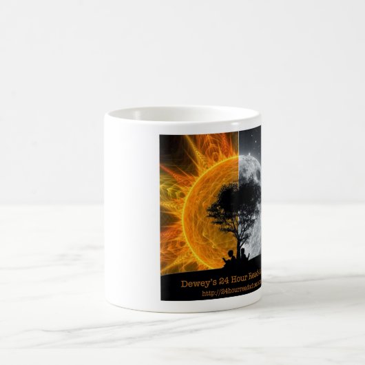 Dewey's Mok van Readathon. (Center)