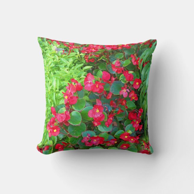 Dewy Begonias Kussen (Voorkant)