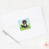 Dexter de Hond en Vrienden Zwart en Tan Cavalier Vierkante Sticker (Envelop)
