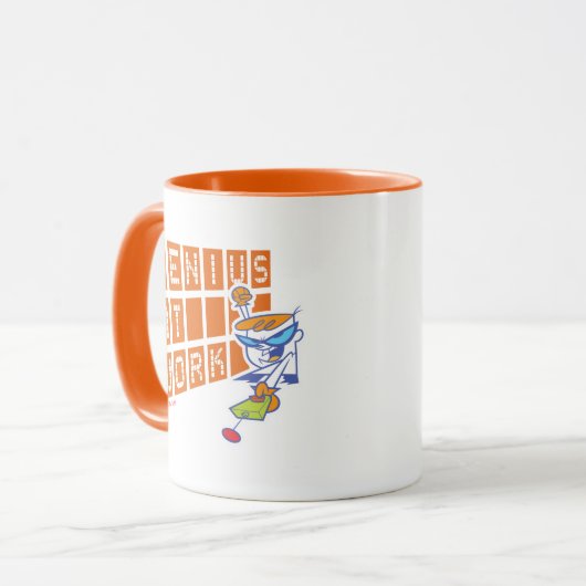 Dexter "Genius At Work" Mok (Voorkant links)