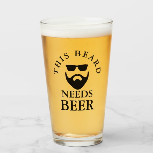 Deze baard heeft bier nodig glas (Voorkant gevuld)