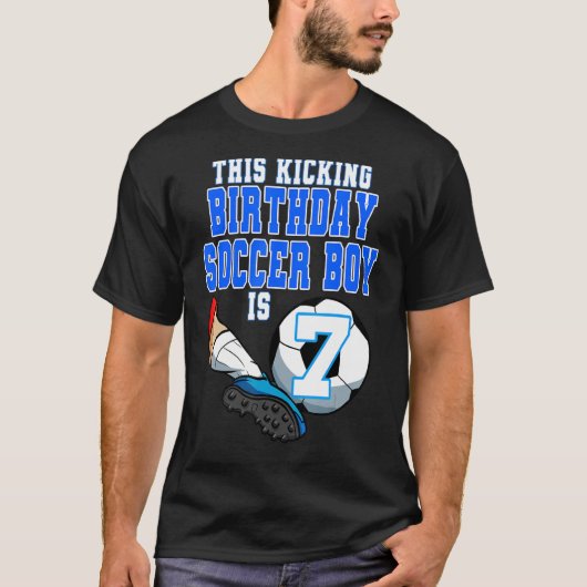 Deze Birthday Soccer Boy is 7 Soccer Theme Birthda T-shirt (Voorkant)