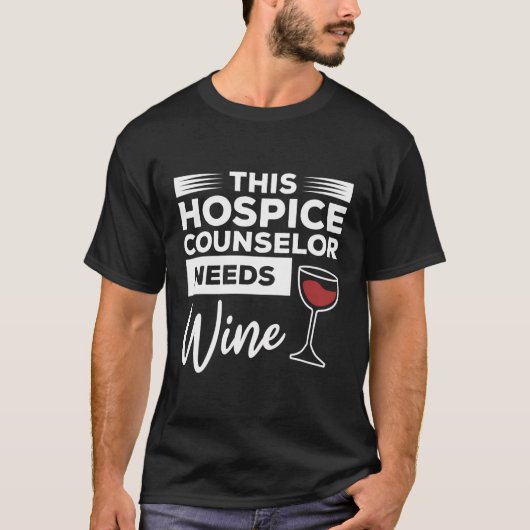 Deze consultant heeft wijnbegeleiding nodig t-shirt (Voorkant)