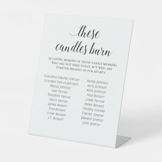 Deze elegante kaarsen branden het familieherenigin reclamebord met voetstuk (Voorkant)