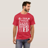Deze Franse leraar draagt rood voor Ed T-shirt (Voorkant volledig)